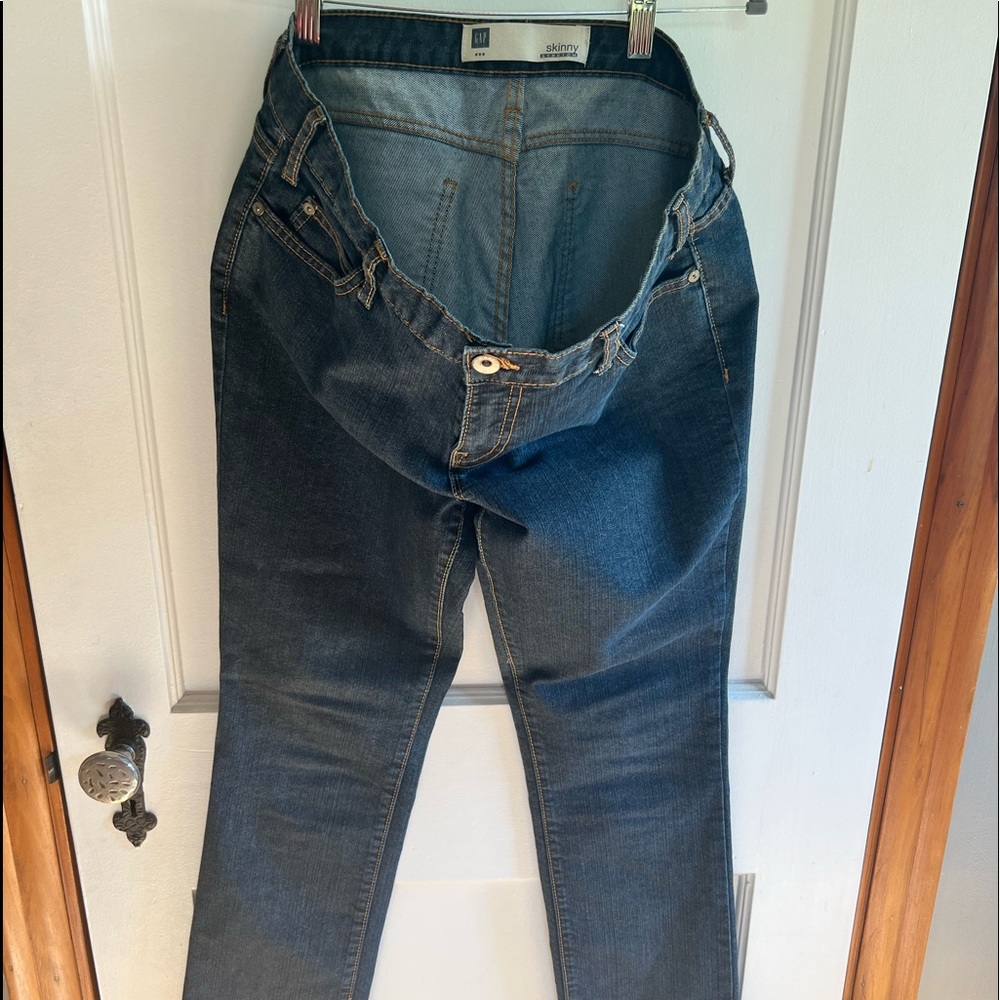 Gap skinny stretch jeans. Size 10. Never worn.